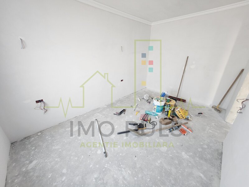 Sacalaz, duplex la cheie, 3 bai, 5 camere, la 4 minute de Timisoara.