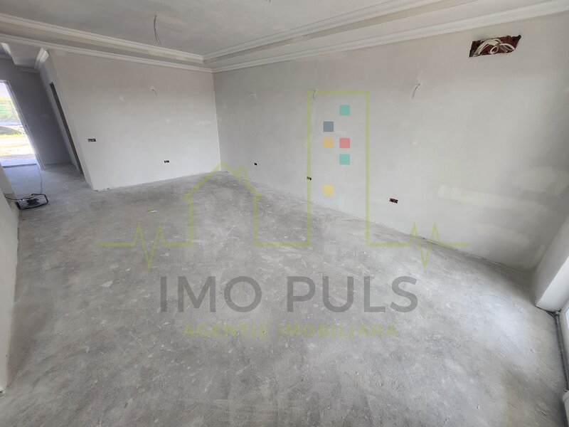 Sacalaz, duplex la cheie, 3 bai, 5 camere, la 4 minute de Timisoara.