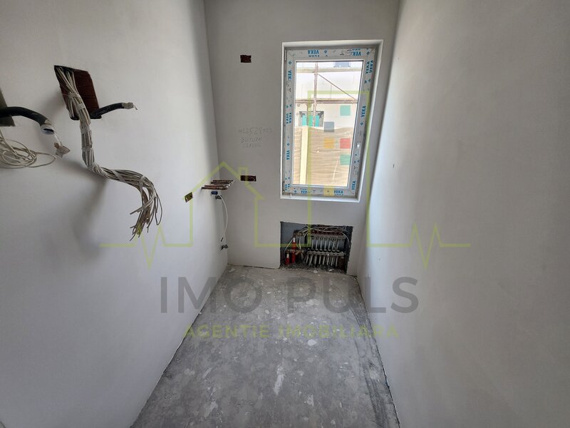 Sacalaz, duplex la cheie, 3 bai, 5 camere, la 4 minute de Timisoara.