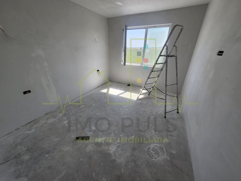 Sacalaz, duplex la cheie, 3 bai, 5 camere, la 4 minute de Timisoara.