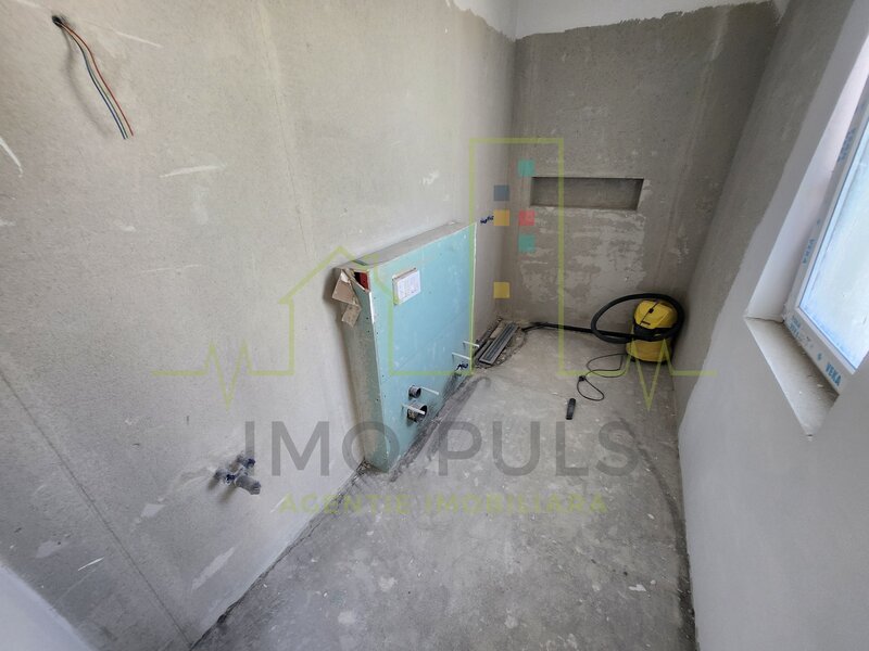 Sacalaz, duplex la cheie, 3 bai, 5 camere, la 4 minute de Timisoara.