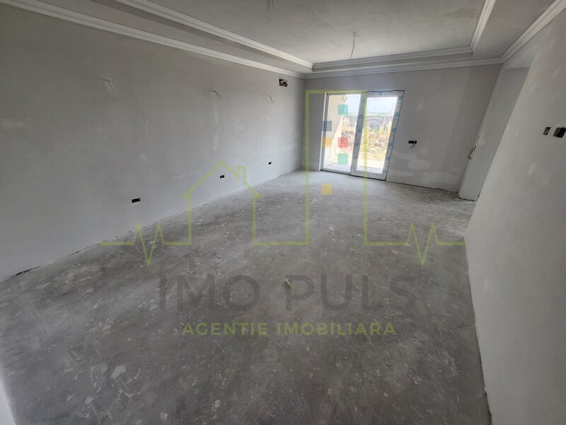 Sacalaz, duplex la cheie, 3 bai, 5 camere, la 4 minute de Timisoara.